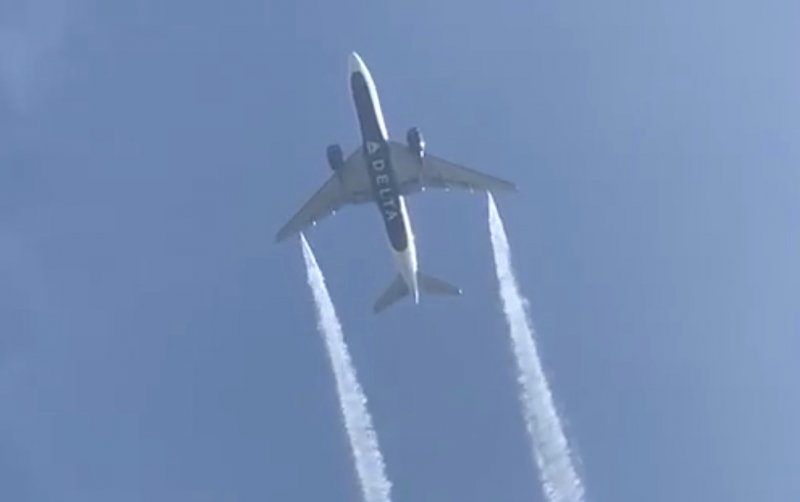 Самолет призрак