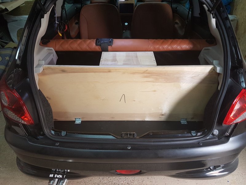 Peugeot 206 багажник
