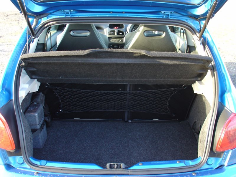 Peugeot 206 багажник
