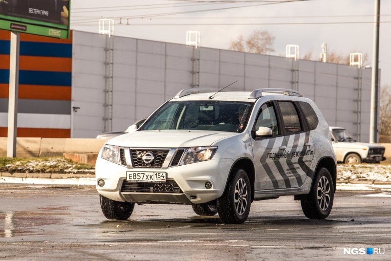 Nissan Terrano vs Duster