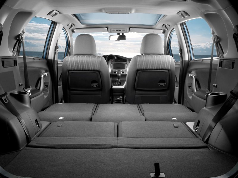 Toyota Verso 2009 салон