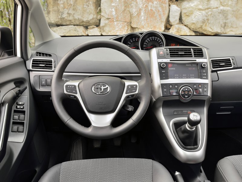 Toyota Verso 2012