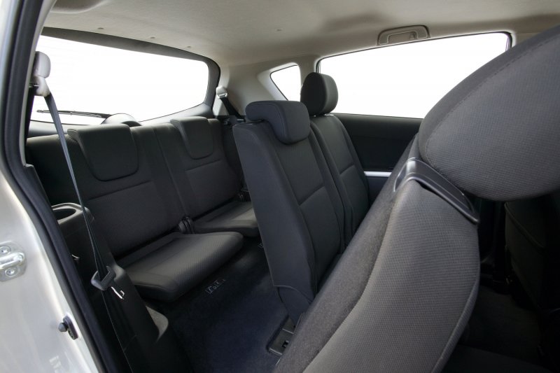 Toyota Corolla Verso 2006 салон