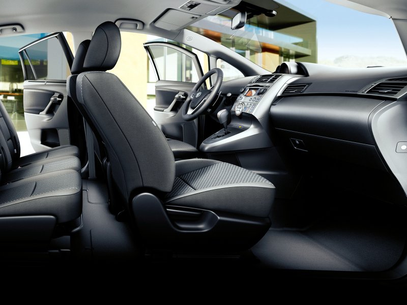 Toyota Verso 2012 комфорт