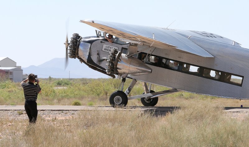 Ford 3-at Air Pullman