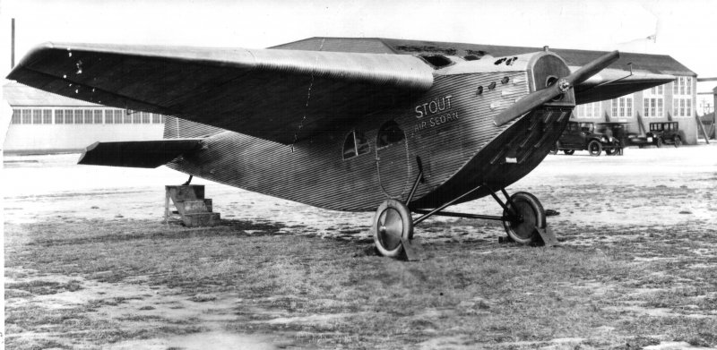 Ford Trimotor салон