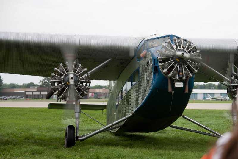 Ford Trimotor 4-at