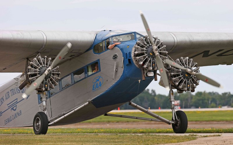 Форд тримотор Ford Trimotor американский пассажирский самолёт