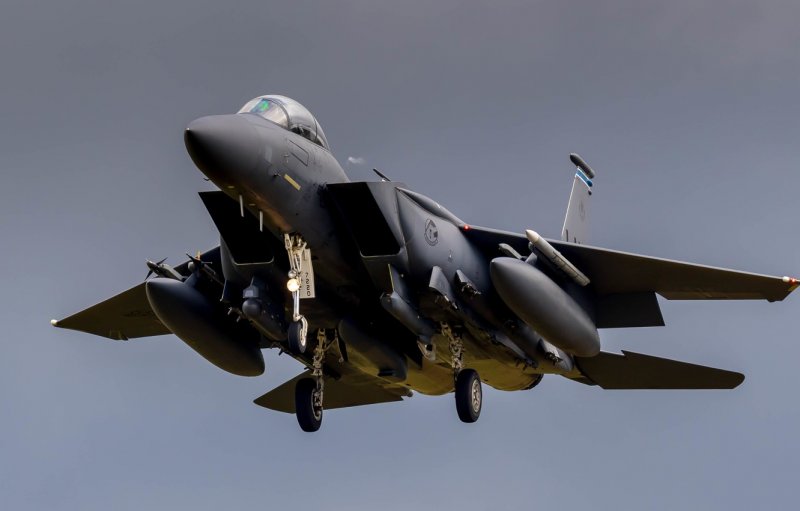 Истребитель MCDONNELL Douglas f-15 Eagle