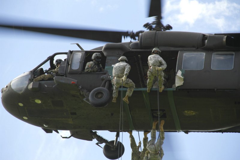 Канат десантный uh 60