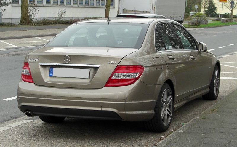 Mercedes Benz b200