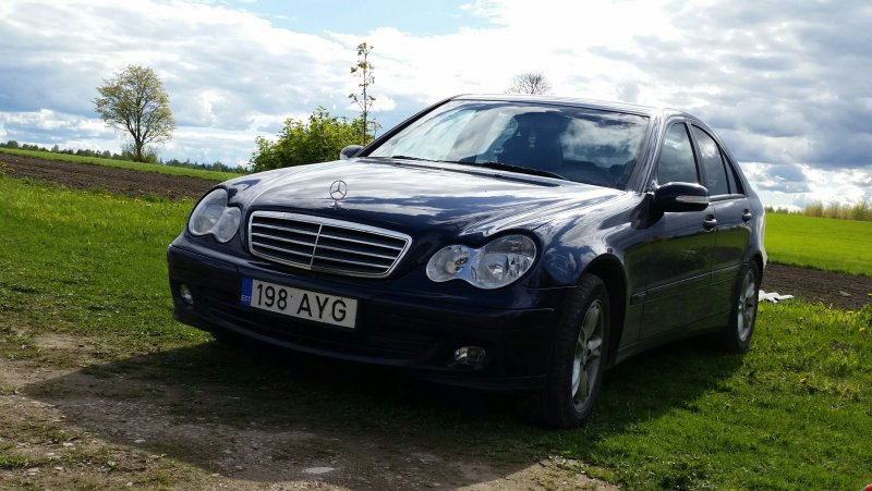 Mercedes Benz b200