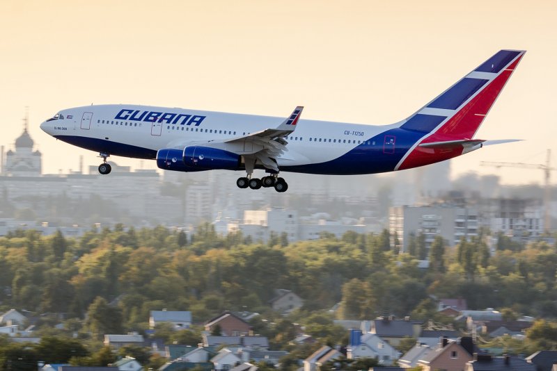 Самолёт ил 96 300