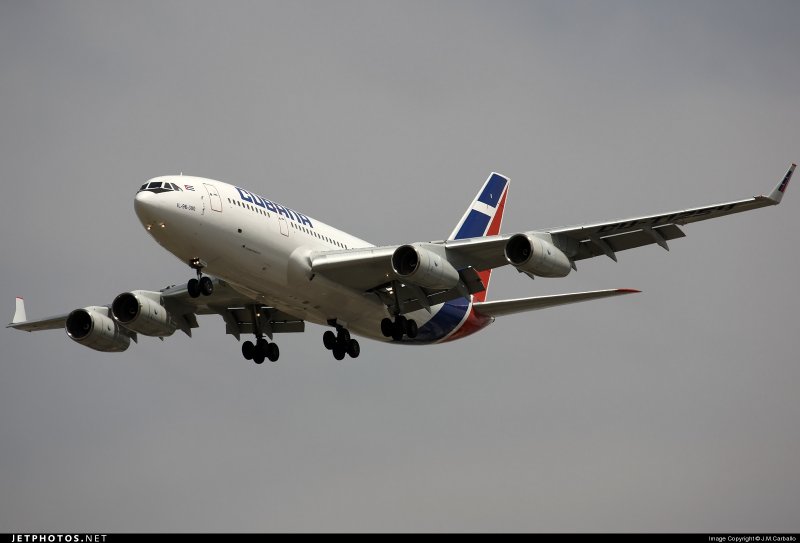 Cubana de aviacion ил-96-300