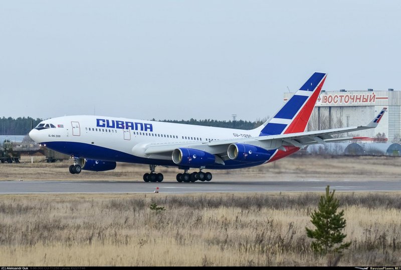 Cubana Air ил 96