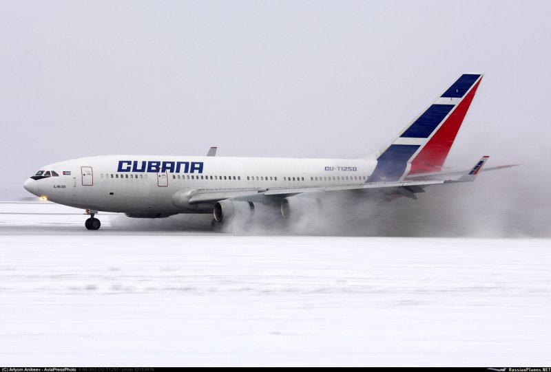 Самолёт ил 96 300