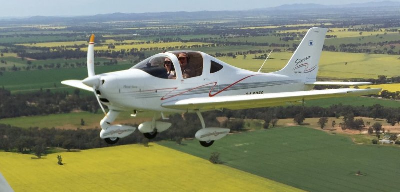 Самолёт Sierra p2002