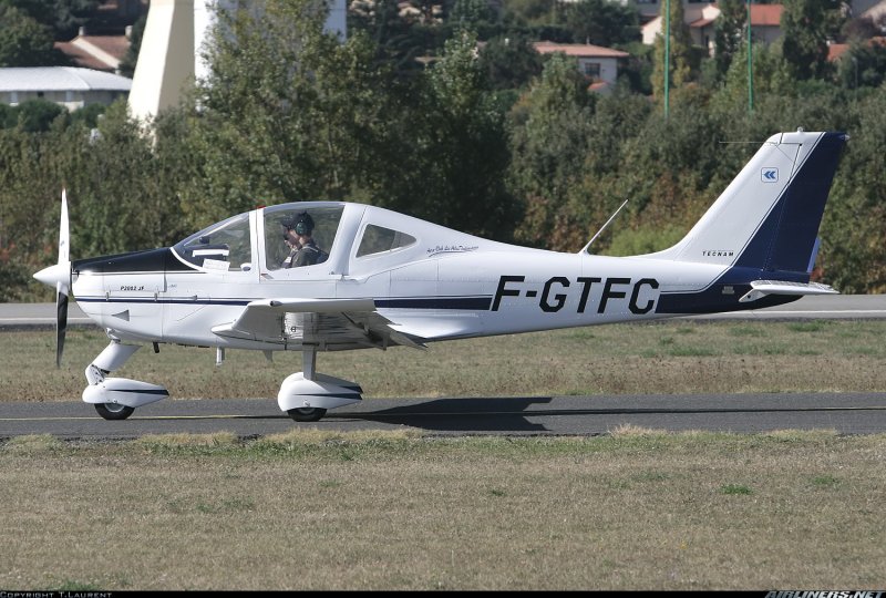 Самолет Сиерра р2002