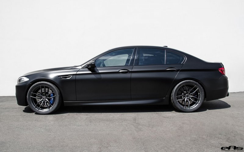 BMW 5 f10 черная