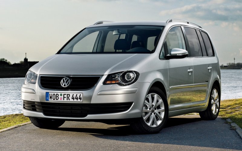 Volkswagen Touran Black