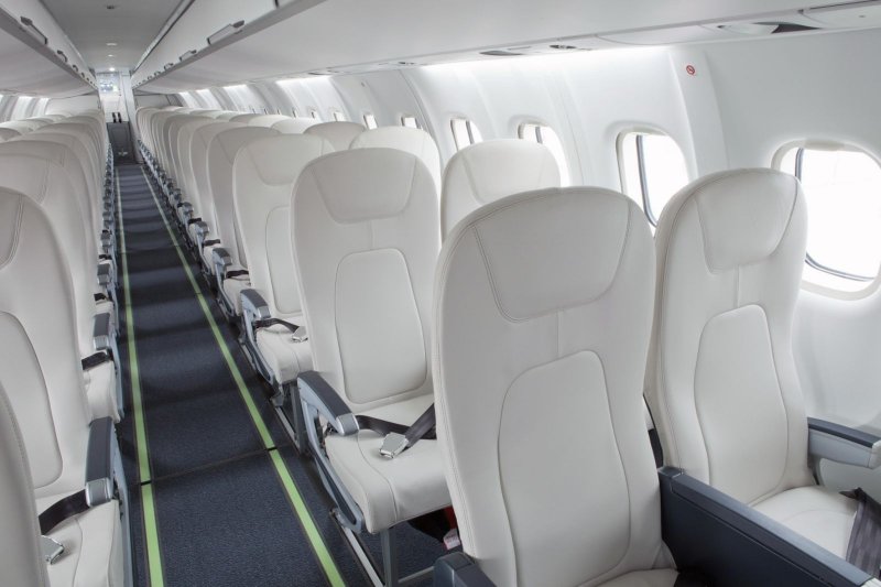 Самолет ATR 42-300 Нордстар