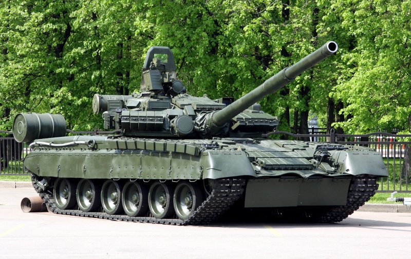 Танк т-80бв