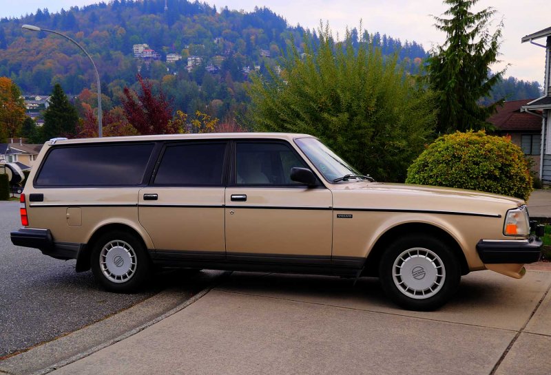 Volvo 245