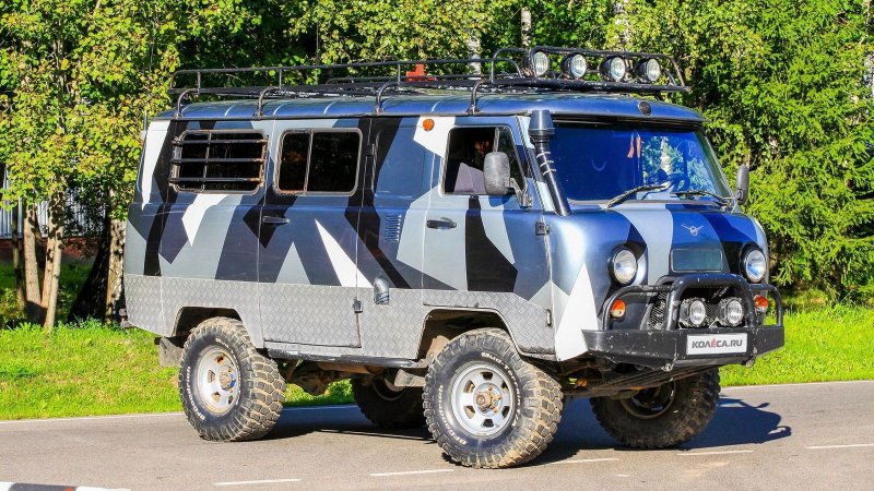 Пиксельный камуфляж Toyota Surf