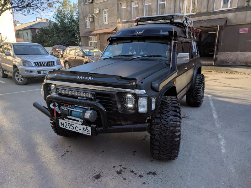 Ниссан сафари 62