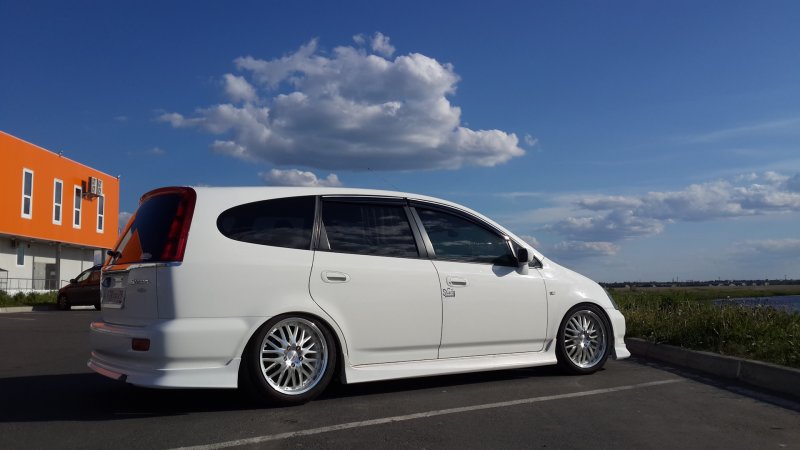 Honda Stream stance