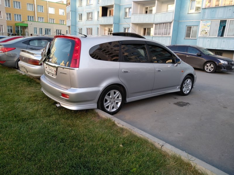 1:43 Honda Stream