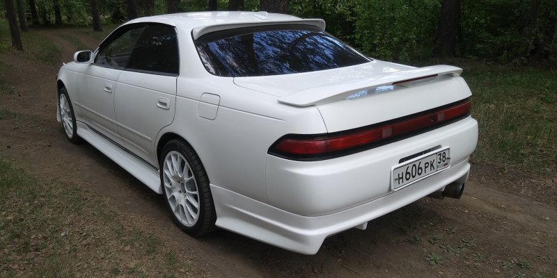 Toyota Mark 2 90 черный