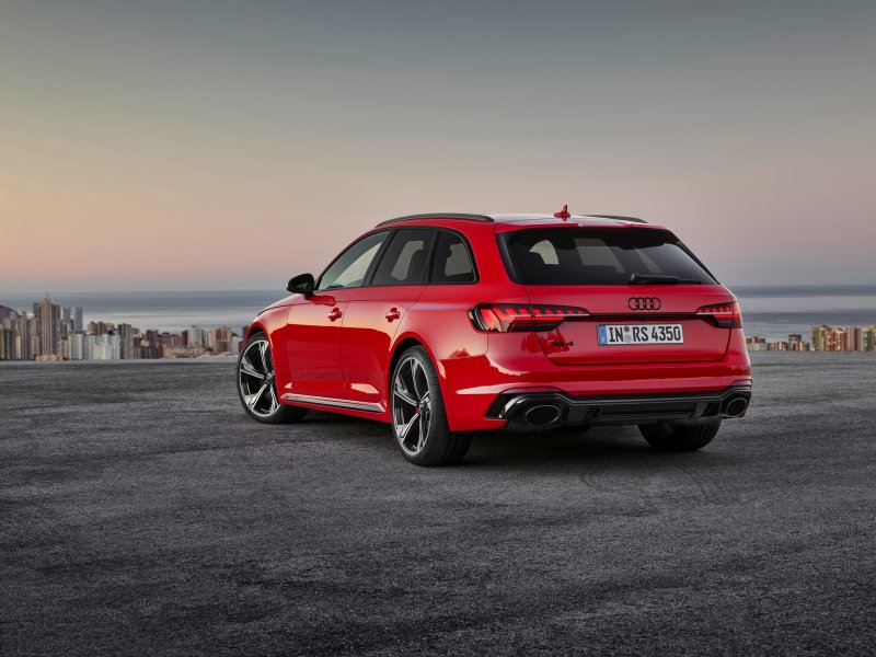 Ауди rs4 avant 2020