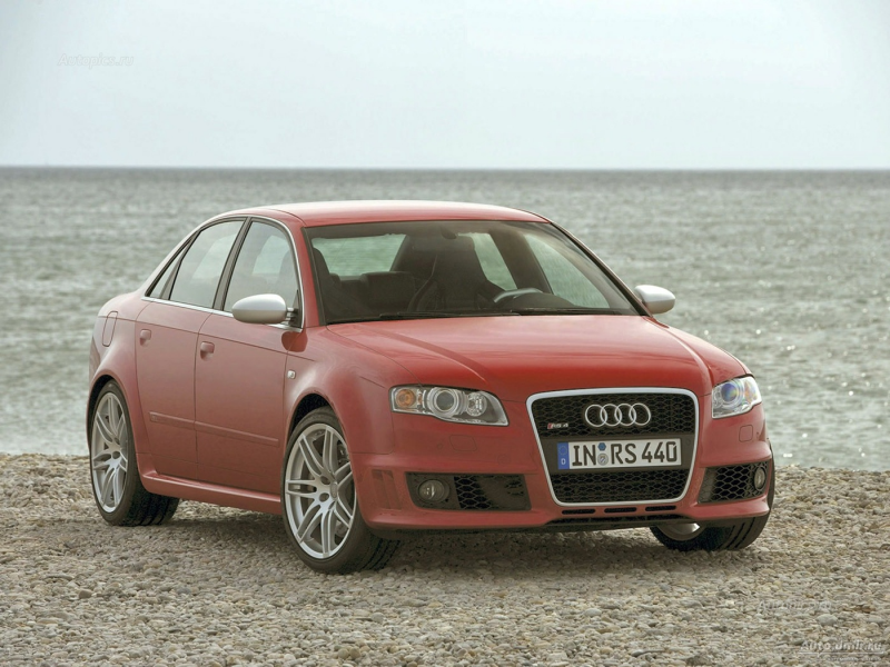 Audi rs4 sedan