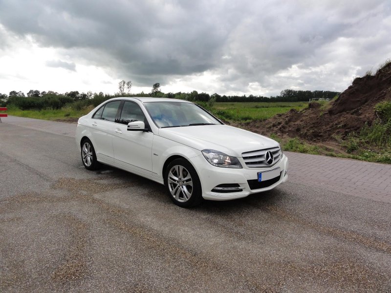 Mercedes Benz c180