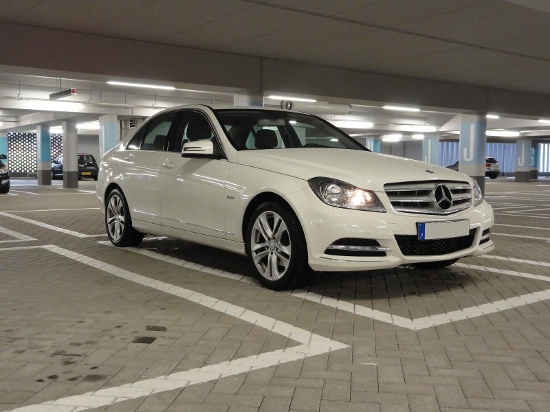 Mercedes Benz c180
