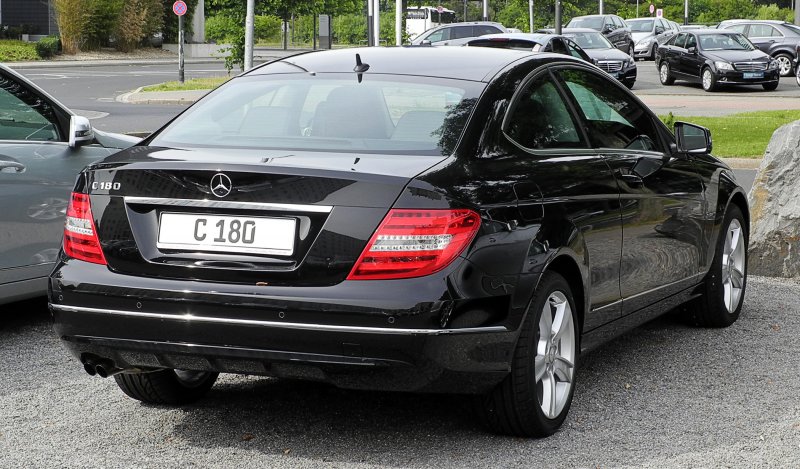 Mercedes Benz e 180 2011