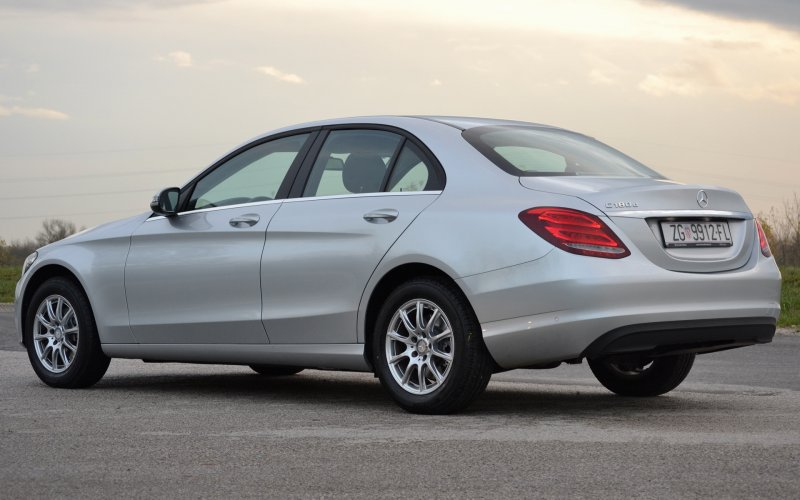 Mercedes Benz c180