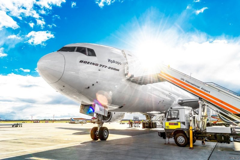 Sukhoi Superjet 100-95 Якутия