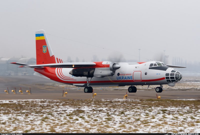 АН-30 красный