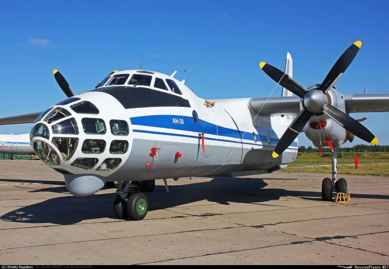 АН-30 самолёт