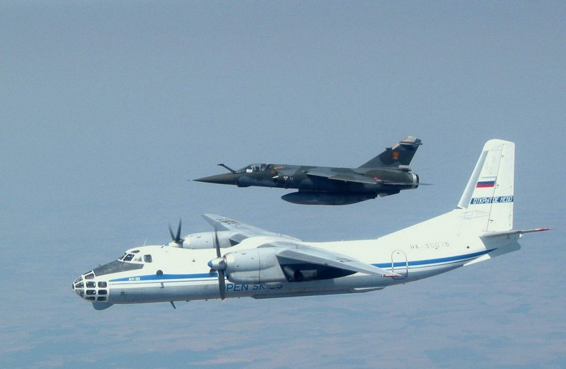 АН-30 самолёт