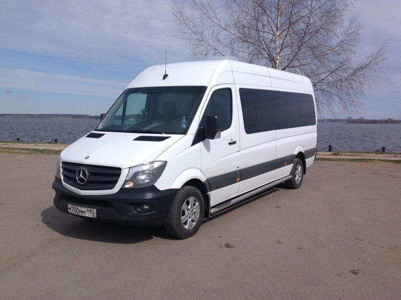 Автобус Мерседес 17