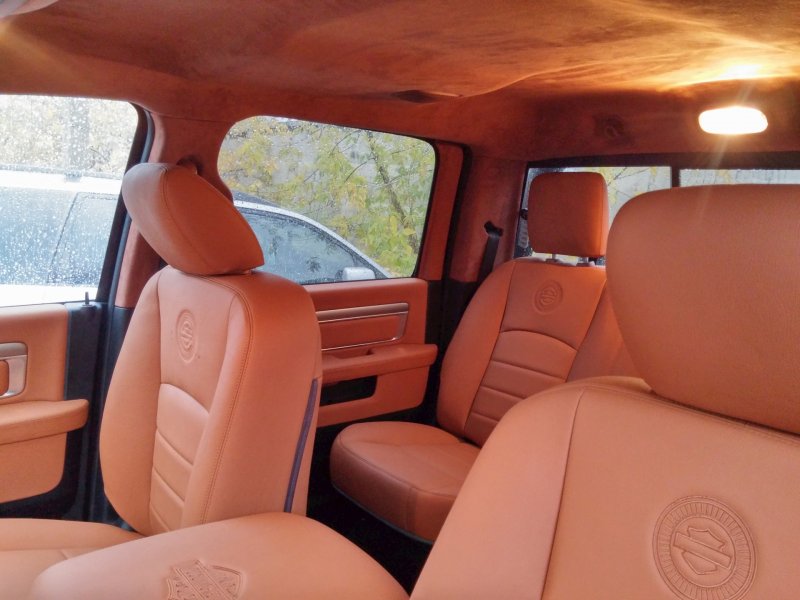 Перетяжка салона dodge Ram 3