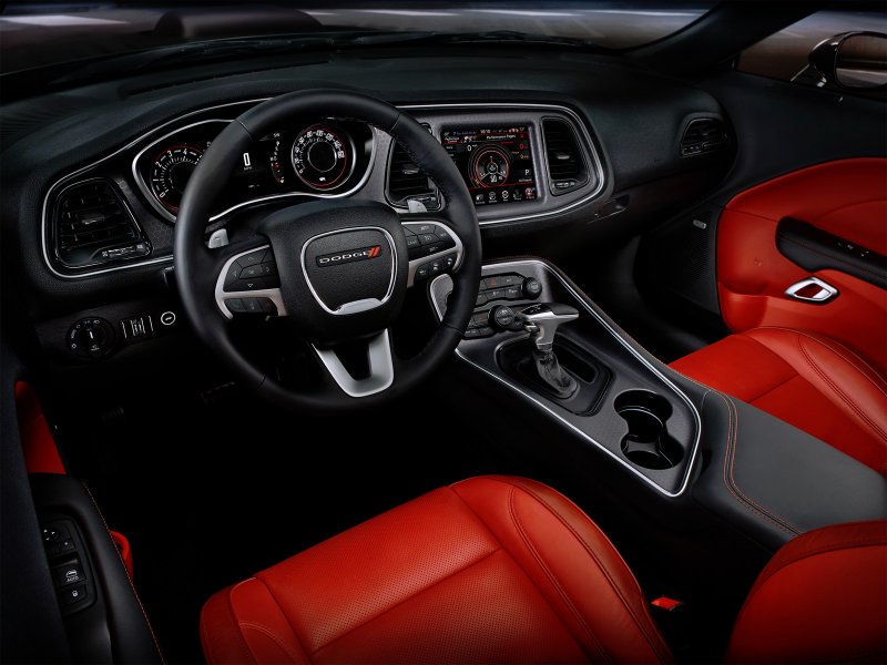 Dodge Charger 2015 салон