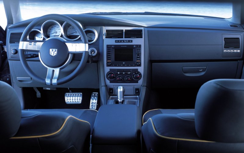 Dodge Magnum 2005 салон