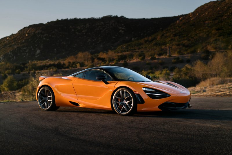 MCLAREN 720s Orange
