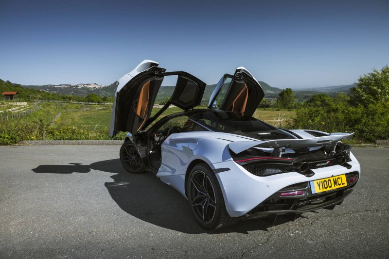 Макларен 720s 2021