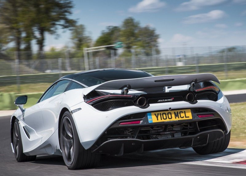 Макларен 720s сзади