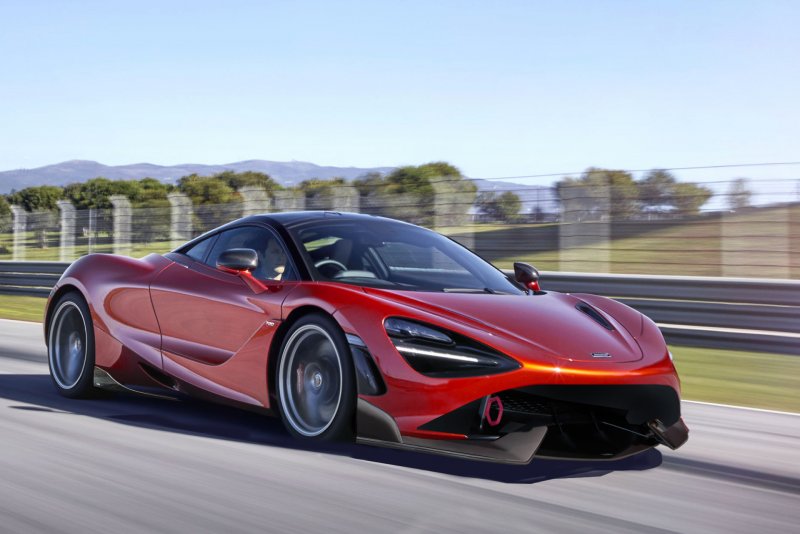 Макларен 750s
